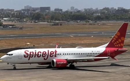 मुंबई से कोलकाता जा रही SpiceJet की फ्लाइट के इंजन में आई खराबी, आनन-फानन में कराई गई इमरजेंसी लैंडिंग